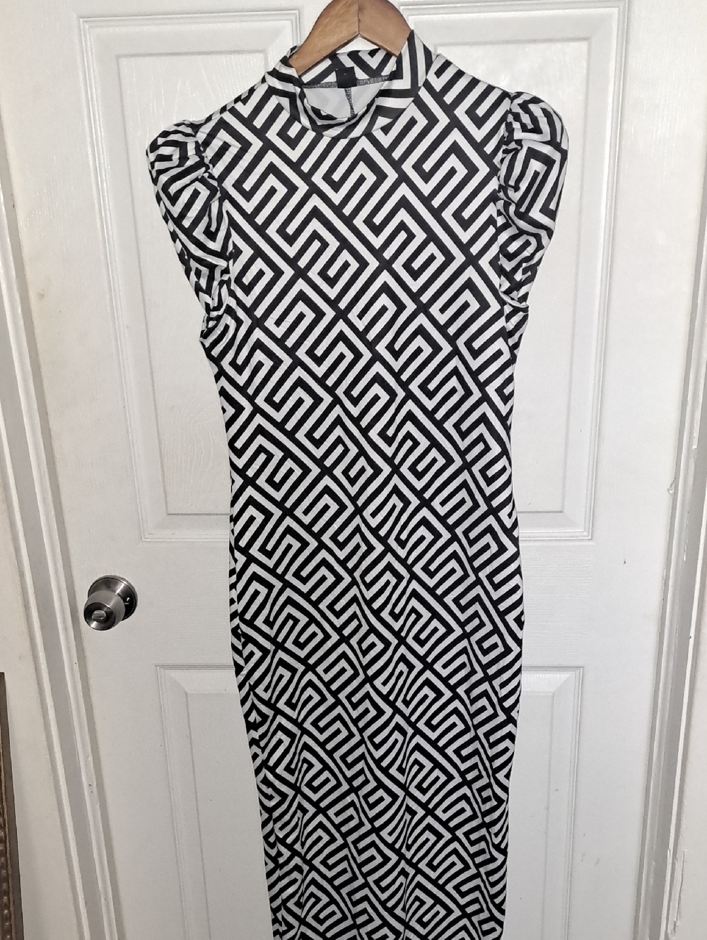 Black and White Geometric Maxi Dress - Elegant Women's Dress